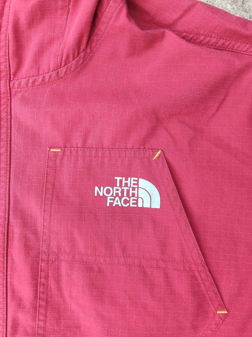 tnf outdoor jacket (Category: Activewear) located in Lucena. Submitted by ziboldawg (Listing ID 1466876820, Image 1). Description: .