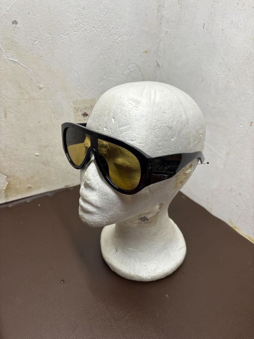 TOM FORD BRONSON SUNGLASSES (Category: Sunglasses & Eyewear) located in Bacoor. Submitted by fafofa (Listing ID 1466967411, Image 1). Description: TOM FORD BRONSON SUNGLASSES.
