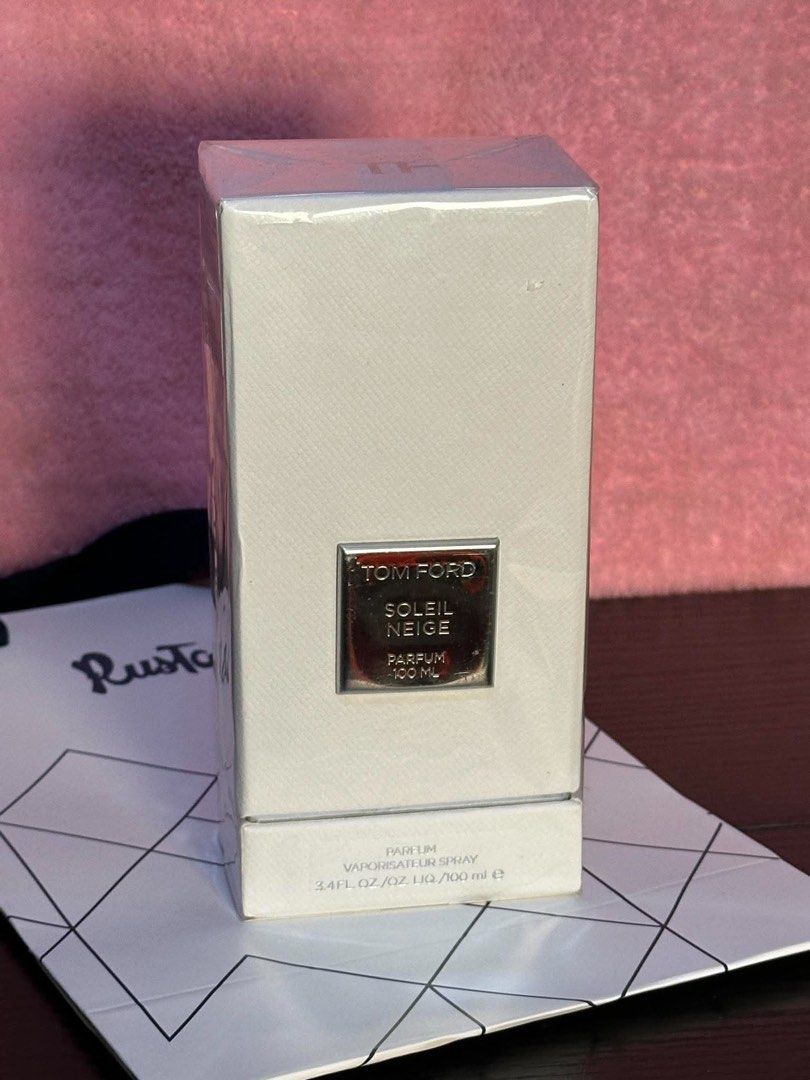 tom ford collection (Category: Fragrance & Deodorants) located in Agdangan. Submitted by luxecollection0880 (Listing ID 1466797914, Image 2). Description: FOR SALE: Authentic Tom Ford Private Blend EDP 100ml Condition:Brand New Sealed (BNIB) Inclusions: Complete with original receipt for authenticity verification. Price is negotiable if you take 2 or more bottles! Fucking Fabulous: Bold, decadent oriental leather with bitter almond and warm tonka