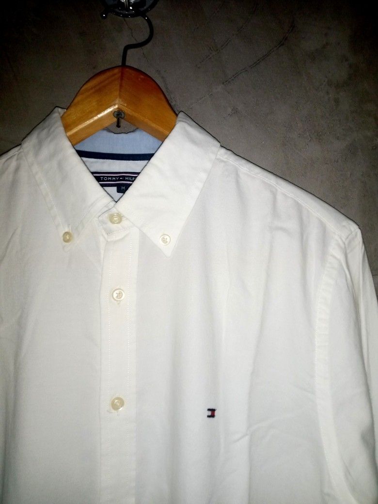 Tommy Hilfiger Bottom Down (Category: Coats, Jackets and Outerwear) located in Manila. Submitted by boldfalcon.38de78 (Listing ID 1466776108, Image 2). Description: Tommy Hilfiger Bottom Down As new Condition Size M Slim fit stretch W -21 ' L -30 10/10 color rate Non-issue Davao city Gcash payment J&T Courier php 1000 + sf DM 💌.