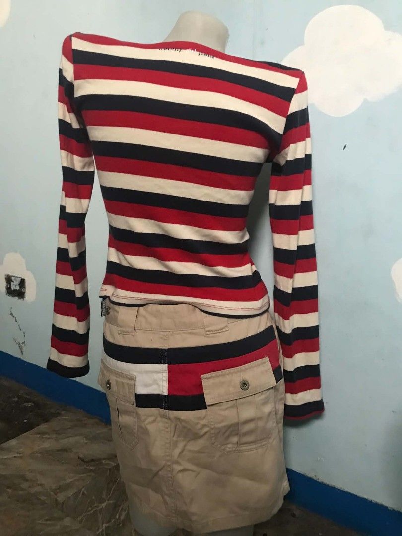 TOMMY HILFIGER SET (Category: Longsleeves) located in Manila. Submitted by tiffy_thrift (Listing ID 1466778730, Image 3). Description: .