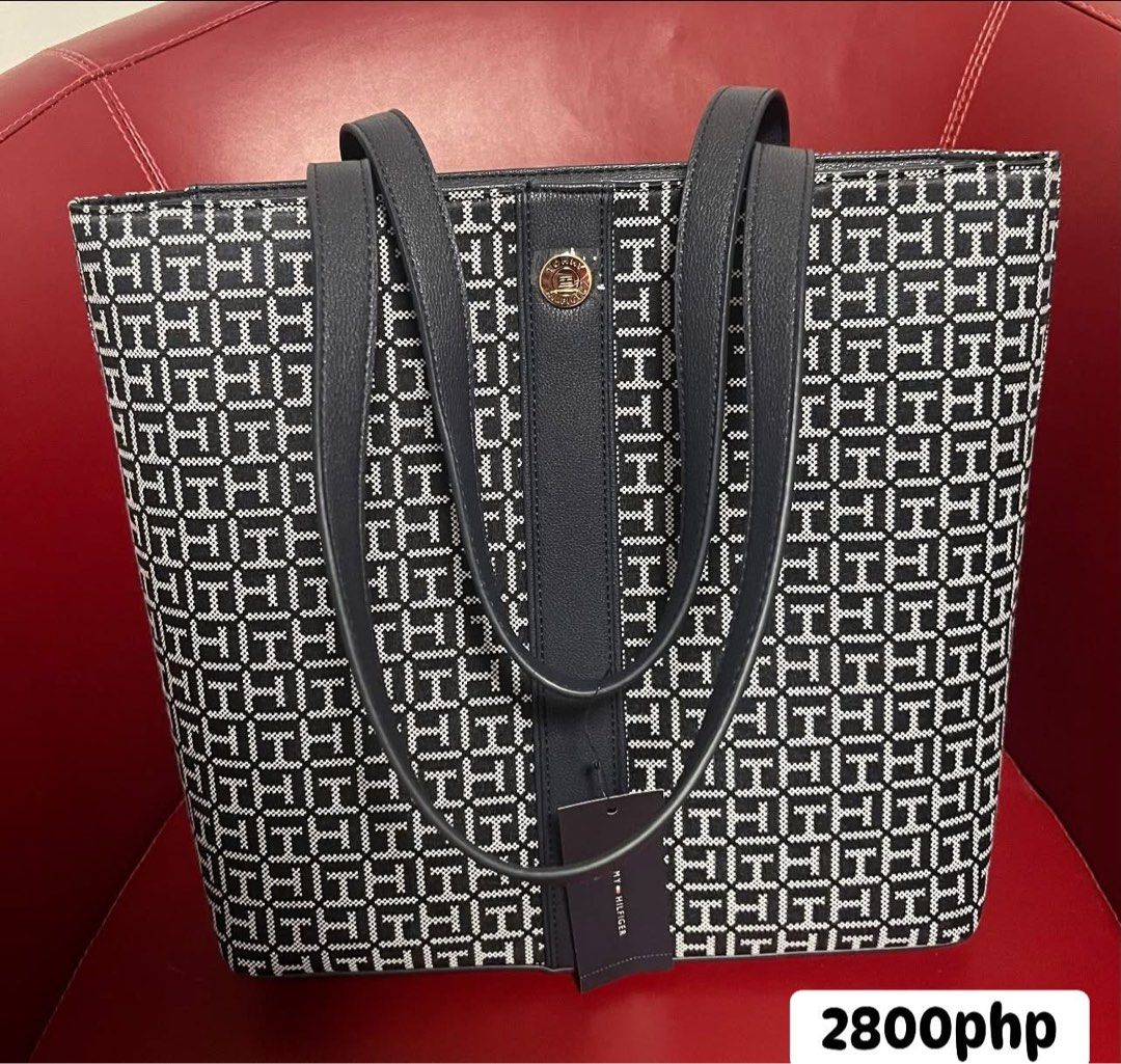 Tommy Hilfiger Tote Bags (Category: Tote Bags) located in Marikina City. Submitted by lesliesomigao (Listing ID 1466867293, Image 2). Description: •Brand new with tags •Purchased in 🇺🇸 •100% Satisfaction Guaranteed or your money back.