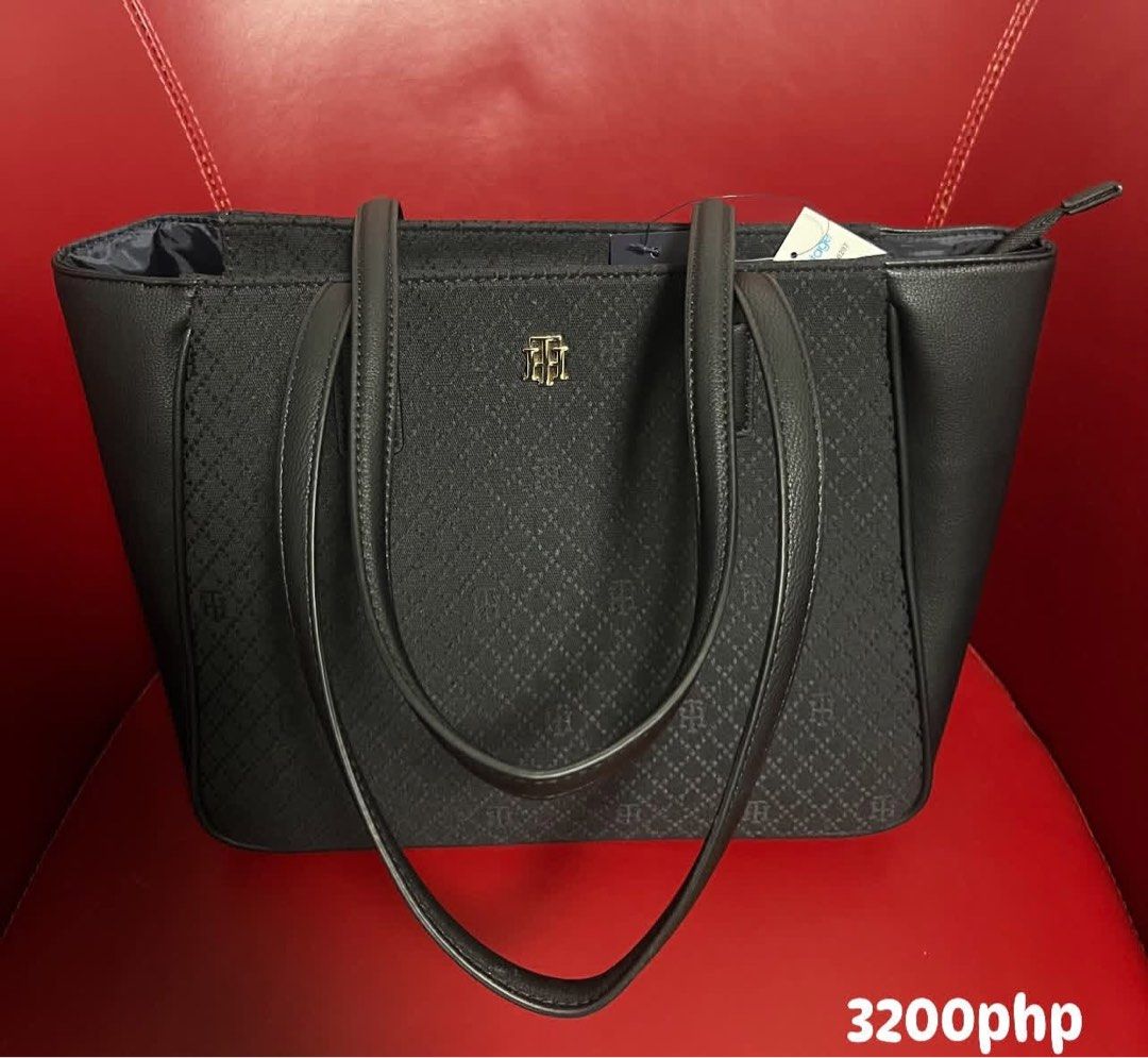 Tommy Hilfiger Tote Bags (Category: Tote Bags) located in Marikina City. Submitted by lesliesomigao (Listing ID 1466867293, Image 3). Description: •Brand new with tags •Purchased in 🇺🇸 •100% Satisfaction Guaranteed or your money back.