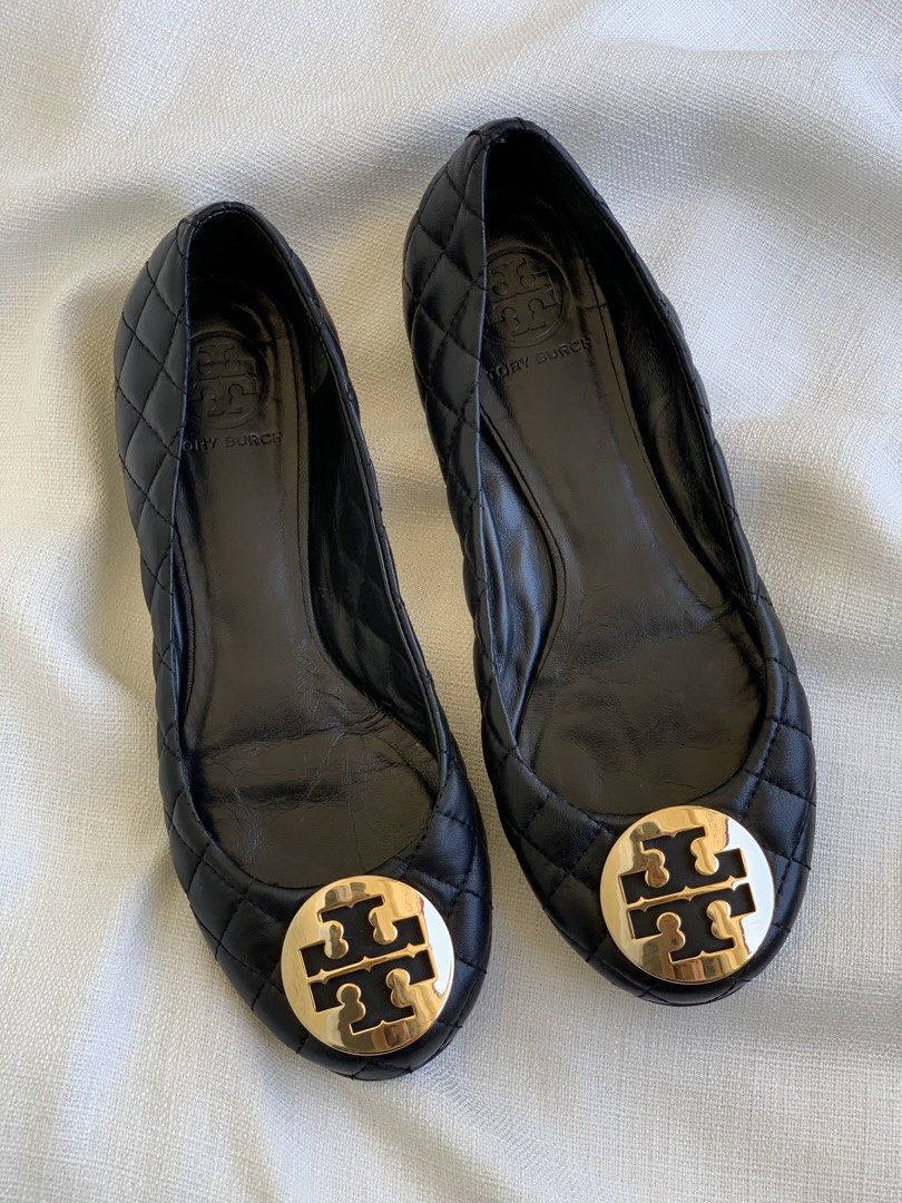 Tory Burch Chelsea Leather Quilted (Category: Flats & Sandals) located in Bulacan. Submitted by bliselda (Listing ID 1466806525, Image 1). Description: Tory Burch Chelsea Leather Quilted ✨🖤🖤 Good Condition ✨ size: 7.5 up to 8.