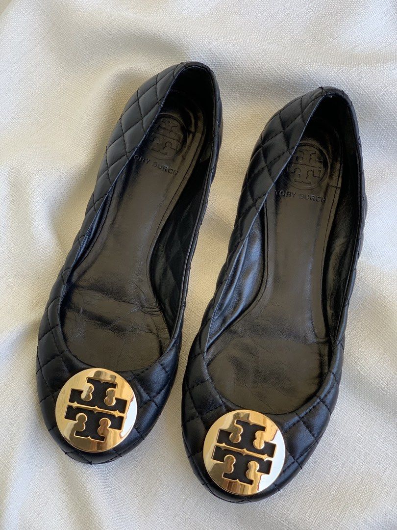 Tory Burch Chelsea Leather Quilted (Category: Flats & Sandals) located in Bulacan. Submitted by bliselda (Listing ID 1466806525, Image 2). Description: Tory Burch Chelsea Leather Quilted ✨🖤🖤 Good Condition ✨ size: 7.5 up to 8.
