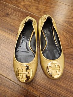 (Category: ) located in . Submitted by wardrobemanila (Listing ID 1466843520, Image 1). Description: .