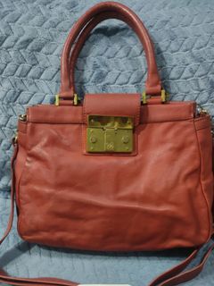 (Category: ) located in . Submitted by kluxurychoices (Listing ID 1466918342, Image 1). Description: .