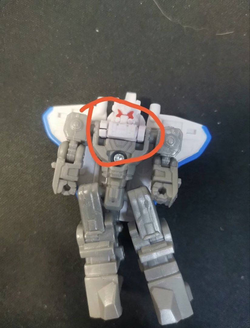 Transformers 變形金剛 限定版 星辰劍 Star Saber （分類：汽車模型）位於 Hong Kong。 由 warm.114514 提交（商品編號 1466965737，圖片 3）。簡介： 限定套裝拆出 注意只有劍 通病有壞 這一步不變形就不會開裂 常態擺放变形不會斷裂 。