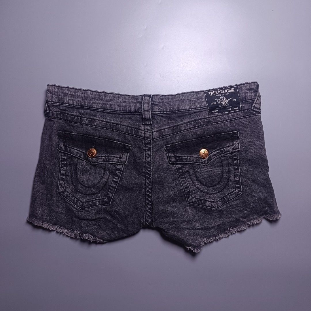 True Religion Low Rise Cut Off Short (Category: Shorts) located in Las Pinas. Submitted by jmbl.thrds (Listing ID 1466824503, Image 1). Description: True Religion Low Rise Cut Off Short 33 width 12 length No flaws.