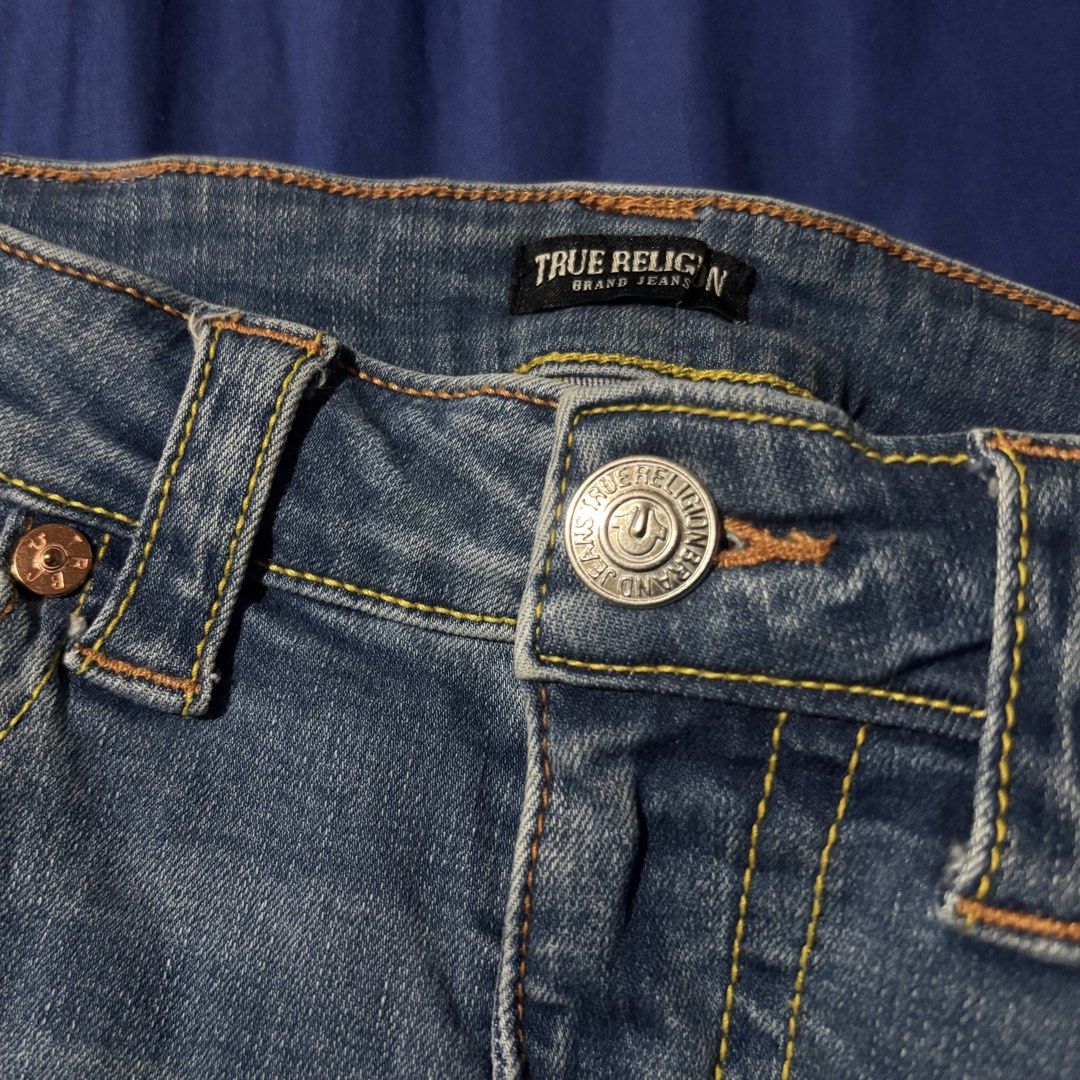 True Religion Womens Bootcut Denim Jeans (Category: Jeans) located in General Santos City (Dadiangas). Submitted by earl_chives (Listing ID 1466966353, Image 3). Description: Size 28 on tag 14 x 36 x 8 dimes Excellent condition No major flaws Normal signs of usage Needs wash only Gen. Santos City Location 695 only HMU.