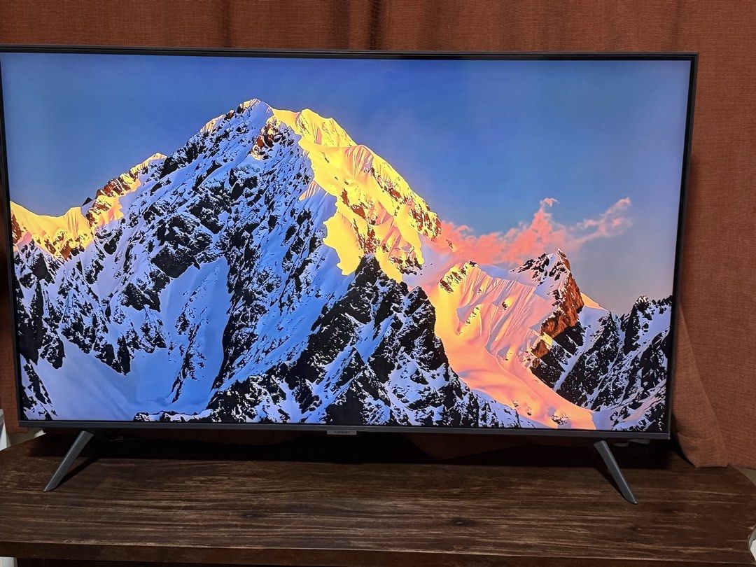TV for sale (Category: TV) located in Makati City. Submitted by smanisha (Listing ID 1466884294, Image 1). Description: Title: Samsung 43” Crystal 4K UHD Smart TV (UA43AU7000GXXP) - Bezel-less Price: ₱8,500 (Slightly negotiable for fast pickup) Description: Selling a pristine, fully working Samsung 43-inch Crystal UHD 4K Smart TV. This is a relatively recent model with a beautiful, slim bezel-less design and loud, clear audio. Excellent for bedro