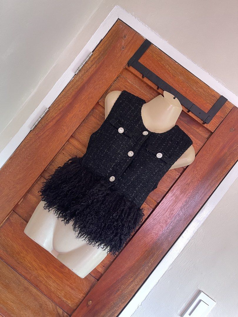 Tweed Button down Sleeveless Top (Category: Others Tops) located in Baler. Submitted by declutterwithrhys (Listing ID 1466877674, Image 3). Description: FOR SALE (PLEASE MAKE READING A HABIT) TWEED BUTTON DOWN SLEEVELESS TOP WITH FUR DETAILS COLOR BLACK WORKING ALL BUTTONS LIKE NEW CONDITION CAN PASS AS BN CAN FIT SIZE MEDIUM TO LARGE BODY FRAME COLOR RATE 10/10 NO ISSUE MUST HAVE (STEAL PRICE) KINDLY CHECK THE PHOTOS FOR THE COMPLETE DETAILS NON
