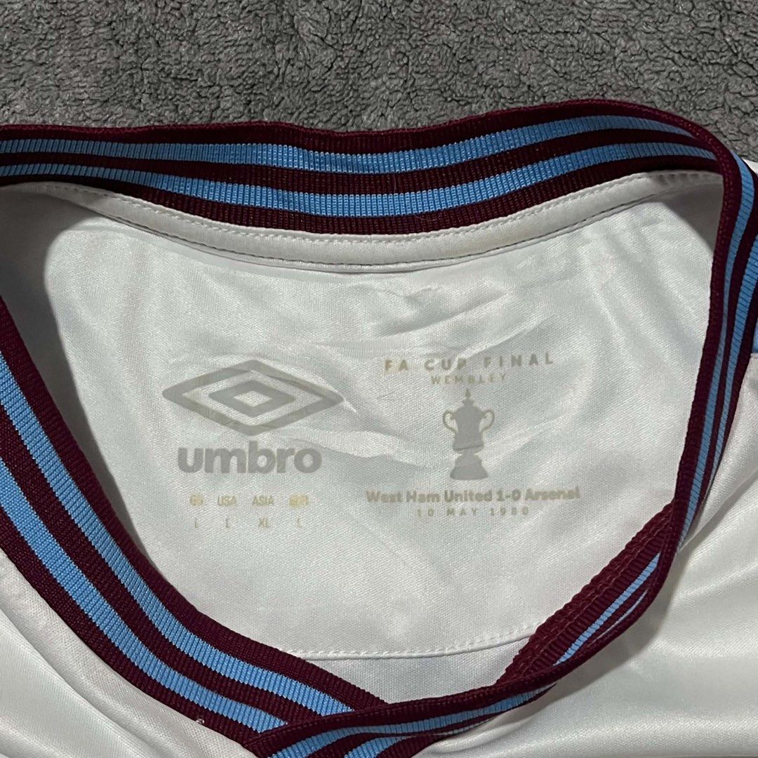 Umbro Westham Football Jersey (Category: Tshirts & Polo Shirts ) located in Cagayan de Oro. Submitted by montresor.ph (Listing ID 1466950262, Image 3). Description: Condition: Excellent Width: 21 Length: 28 Color rate: 10/10 Price: 1,200.