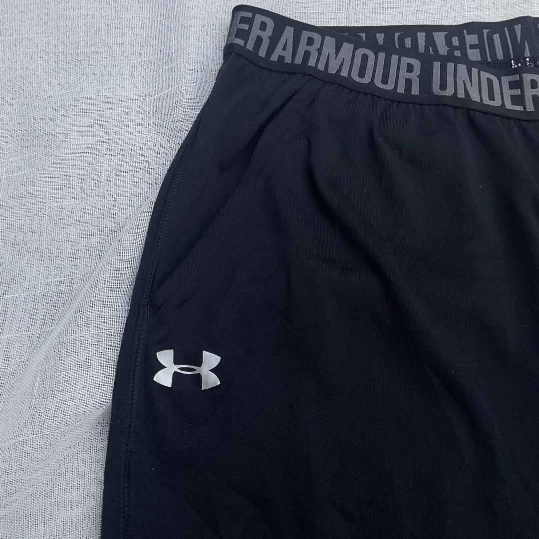 UNDER ARMOUR HEATGEAR LOOSE PANTS (Category: Activewear) located in Basista. Submitted by b.boutique (Listing ID 1466874960, Image 1). Description: UNDER ARMOUR HEATGEAR LOOSE PANTS Size: 33-37 Length:32 Color: Black Like new condition! With pocket!.