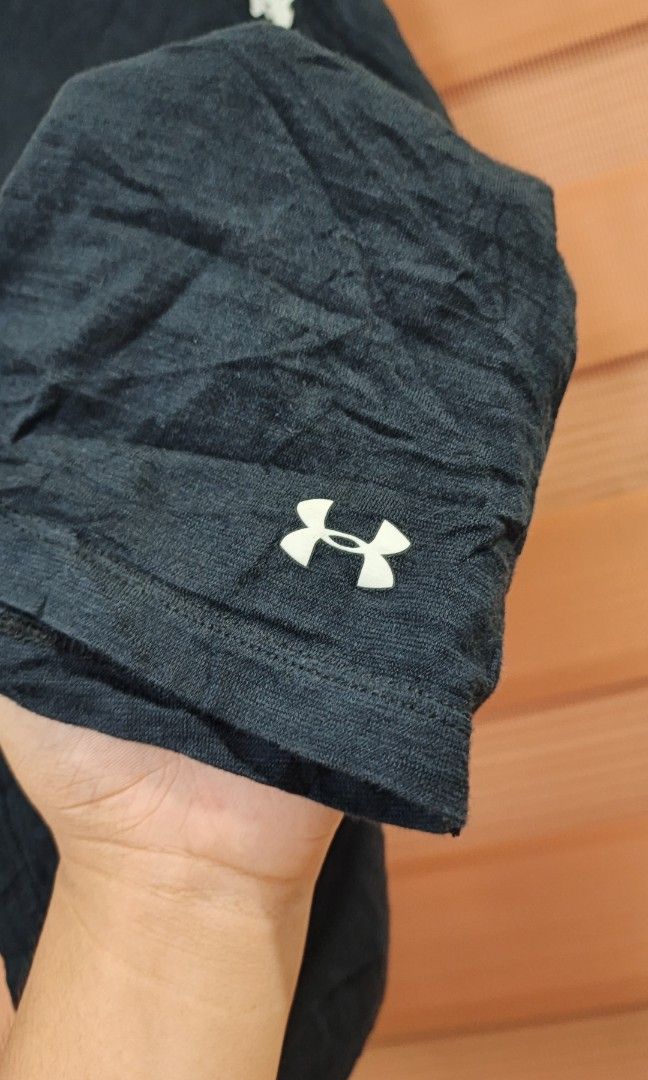 Under Armour Project Rock Charged Tank Top (Category: Activewear) located in Cabuyao City. Submitted by dthrifts (Listing ID 1466862680, Image 3). Description: 20 W 25 L Authentic Excellent Condition.