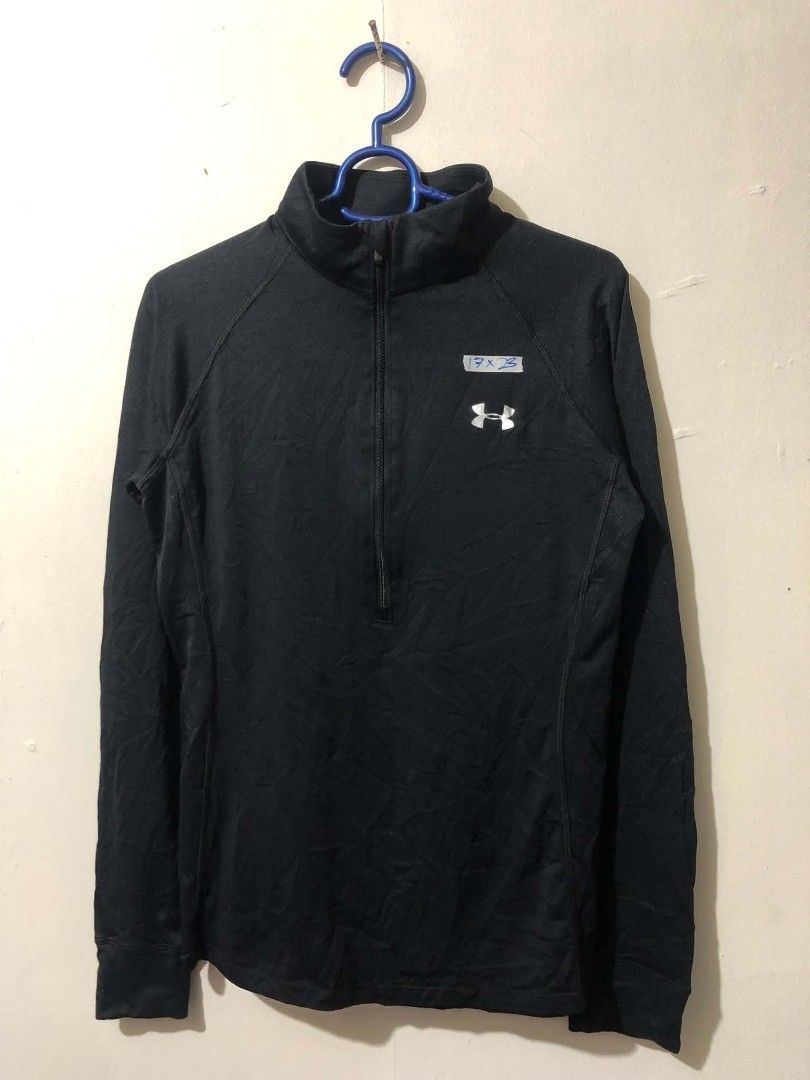 Under Armour Quarter Zip (Category: Longsleeves) located in Pasig City. Submitted by geloangelo17550 (Listing ID 1466949592, Image 1). Description: Authentic Excellent condition No issue.