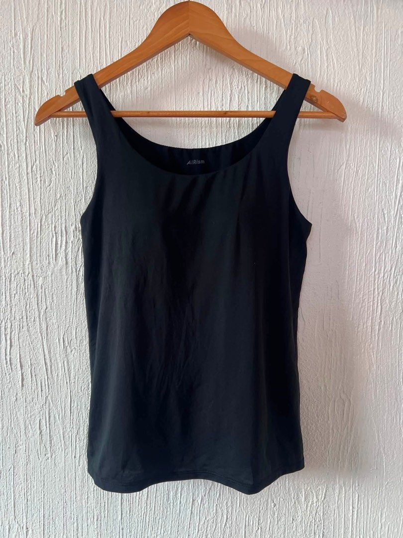 Uniqlo Airism Small (Category: Sleeveless) located in Amadeo. Submitted by mavmadel (Listing ID 1466825840, Image 1). Description: -small size -excellent to like new -color rate 10/10.