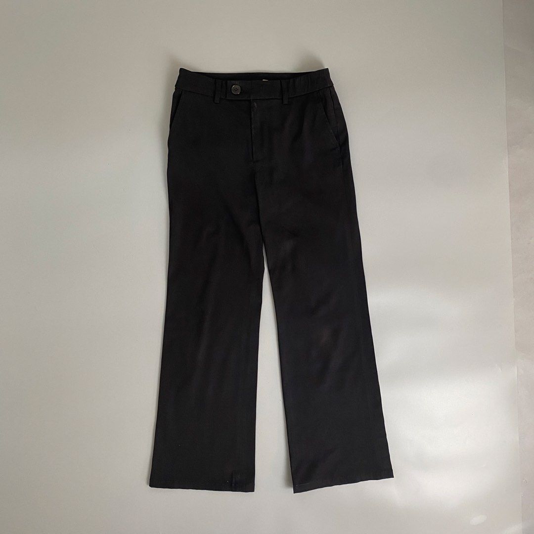 UNIQLO👖| Black Tailored Trousers (Category: Jeans) located in Bulacan. Submitted by orc.ph (Listing ID 1466894510, Image 1). Description: ‎UNIQLO👖| Black Tailored Trousers ‎ ‎Material Used: 100% Cotton ‎- Black ‎- Zipper and Button Closure ‎-Hook-And-Bar Closure ‎- Multi Pockets ‎- Straight-Leg ‎- Loose Fitting ‎- Casual ‎- Semi Formal ‎ ‎-Size: XS ‎-Waistline: 27” ‎-Length: 35.5” ‎-Thighs: 9.5” ‎-Leg Opening: 9.5” ‎-Rise: 11” ‎ ‎Model: ‘’5’0, 