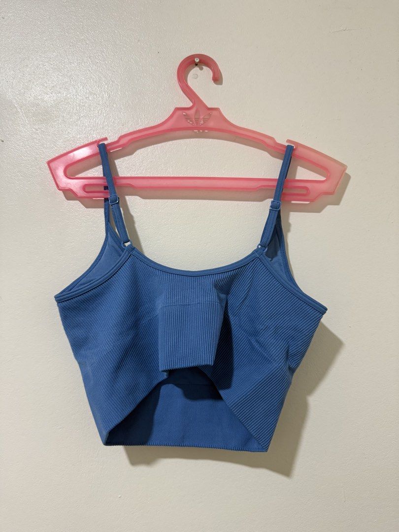 UNIQLO Blue Ribbed Bra (Category: Sleeveless) located in Manila. Submitted by itsmerawrs (Listing ID 1466789240, Image 2). Description: .