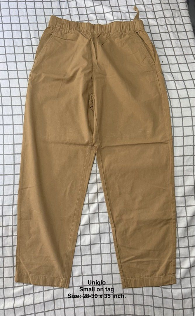 Uniqlo Cotton Relaxed Ankle Pants (Category: Other Bottoms) located in Manila. Submitted by pinkyswearshop2.0 (Listing ID 1466833507, Image 1). Description: .