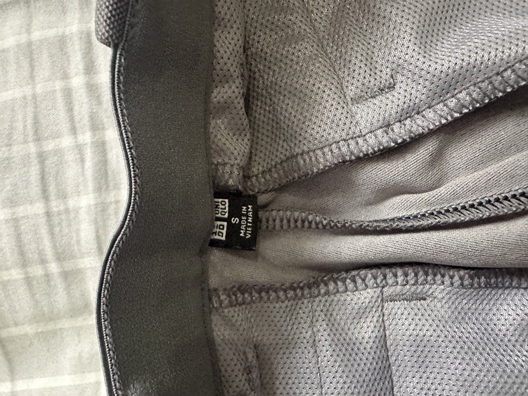 Uniqlo gray trousers (Category: Trousers) located in Manila. Submitted by ilovemikunakano (Listing ID 1466907851, Image 2). Description: Used only once.