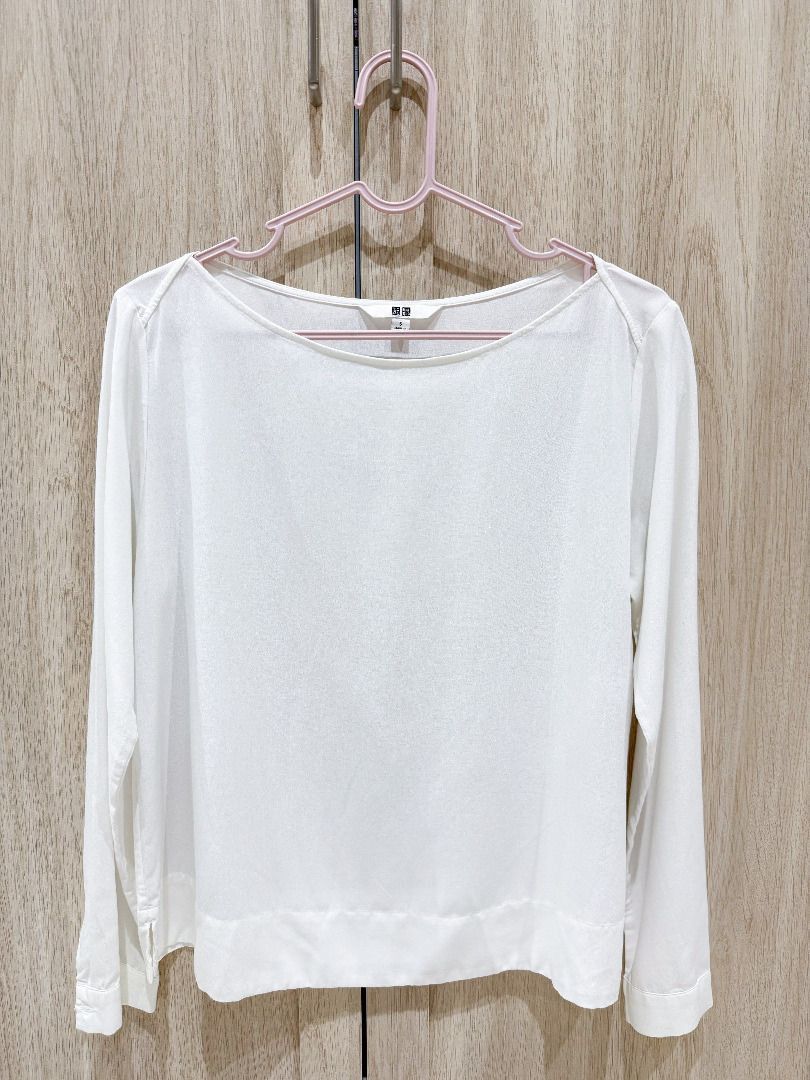 Uniqlo Long Sleeve Blouse (Category: Longsleeves) located in Manila. Submitted by shopforprelovedclothes (Listing ID 1466779591, Image 1). Description: Size: Small Color: White.