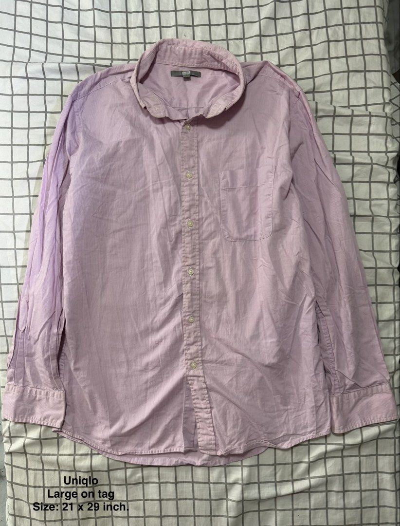 Uniqlo long-sleeve button-down (Category: Longsleeves) located in Manila. Submitted by pinkyswearshop2.0 (Listing ID 1466841292, Image 1). Description: .