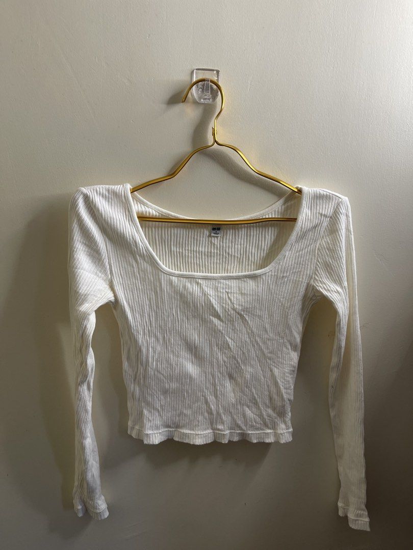 Uniqlo longsleeves top S/m fb79 (Category: Longsleeves) located in Baguio. Submitted by affordaprice_2600baguio (Listing ID 1466810370, Image 1). Description: .