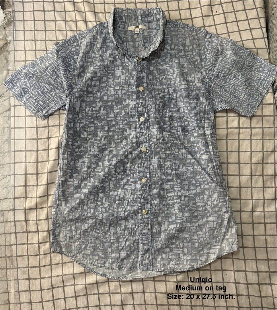 Uniqlo short-sleeve button-down shirt (Category: Tshirts & Polo Shirts ) located in Quezon City. Submitted by pinkystrends.co (Listing ID 1466849204, Image 1). Description: .