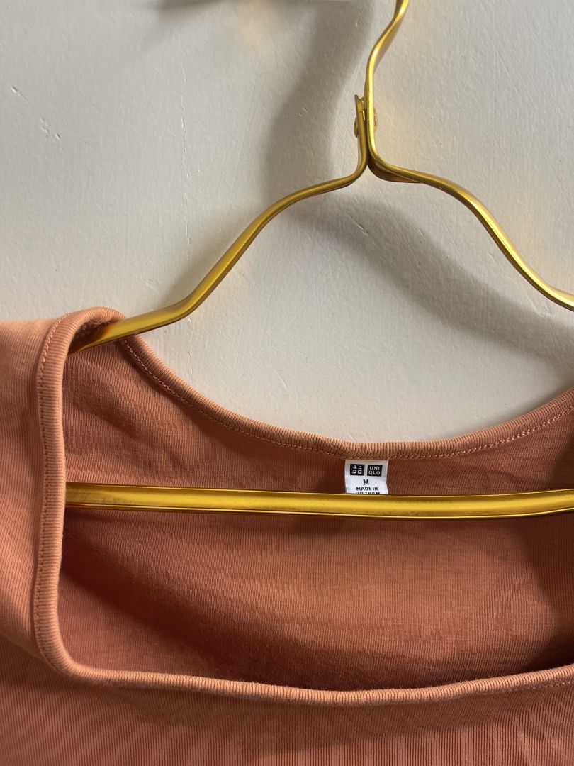Uniqlo squareneck crop tee M fb77 (Category: Shirts) located in Baguio. Submitted by affordaprice_2600baguio (Listing ID 1466809823, Image 2). Description: .