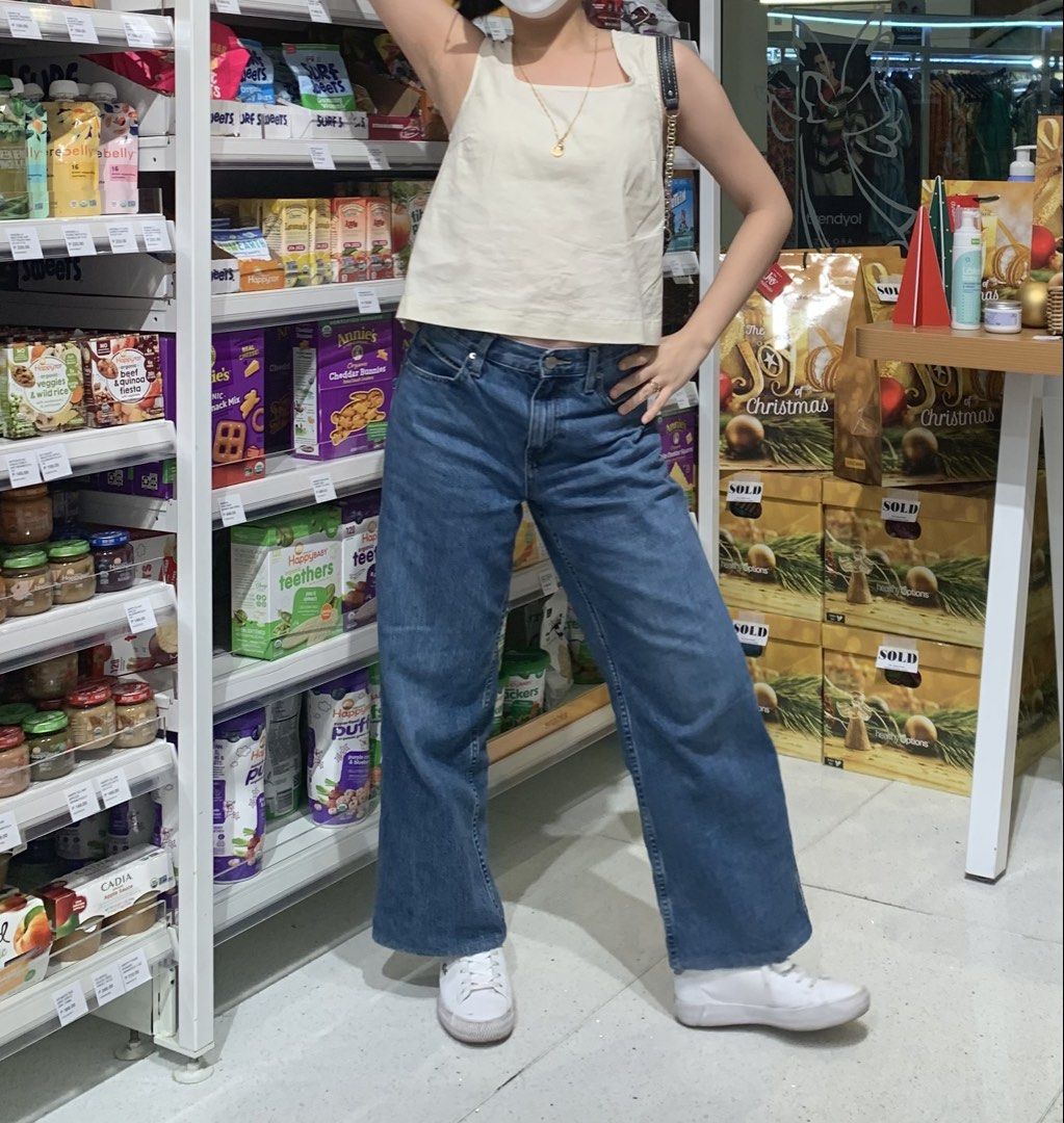 Uniqlo Straight cut jeans (Category: Jeans) located in Manila. Submitted by peacd (Listing ID 1466914956, Image 1). Description: .