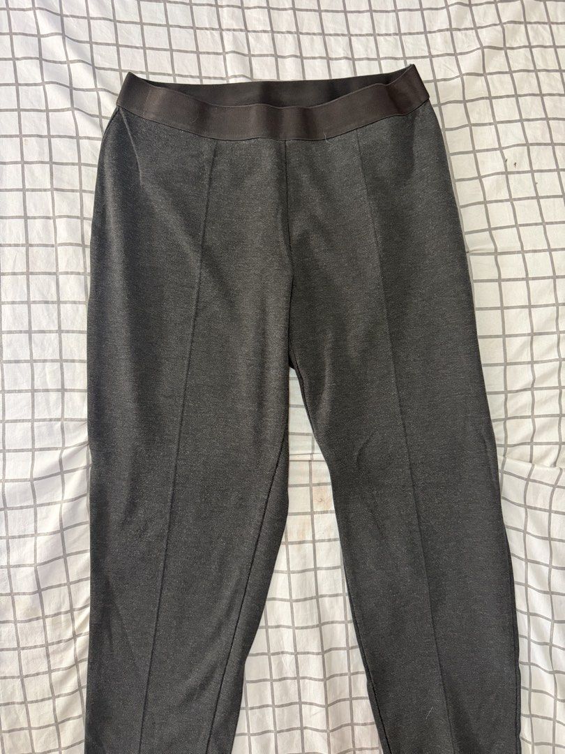 Uniqlo Ultrastretch Pants (Category: Other Bottoms) located in Quezon City. Submitted by pinkystrends.co (Listing ID 1466845787, Image 2). Description: .