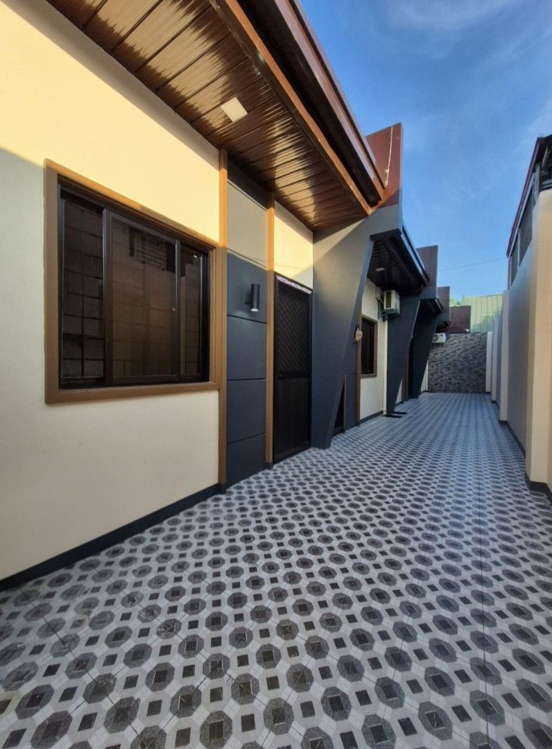 Upper Antipolo Bungalow Apartment (Category: Apartments & Condos) located in Antipolo. Submitted by mfbien_ownpreloved (Listing ID 1466809350, Image 1). Description: For Rent Move-in ready by Oct 15, 2026 ° Newly constructed 4-unit / 2BR Bungalow Apartment Best for: ° Individual or couple who are career driven and might need extra room for their stuff or use as home office ° Young/starting family ° Empty nesters looking to downsize Space features