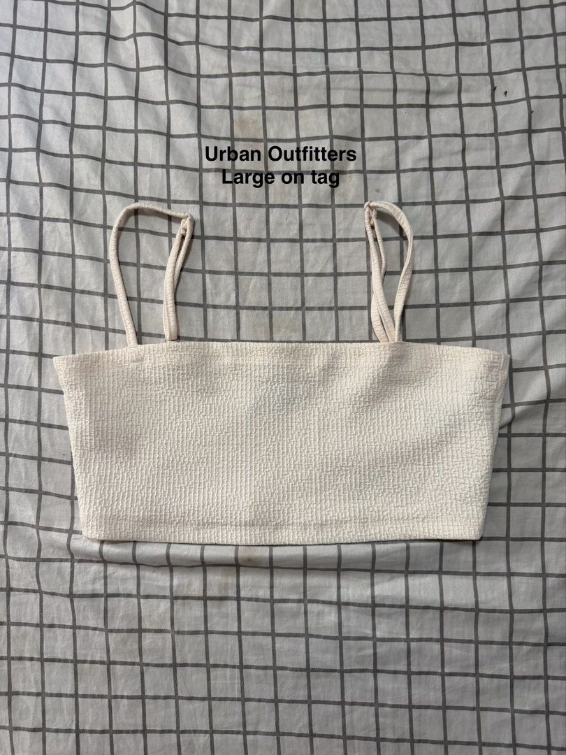 Urban Outfitters squareneck croptop (Category: Sleeveless) located in Quezon City. Submitted by pinkyswearshop (Listing ID 1466826467, Image 1). Description: .