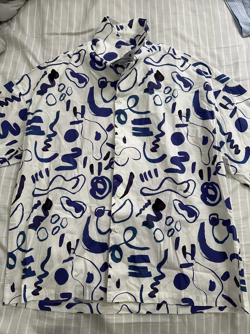 Urban Revivo White and Blue button down Polo (Category: Tshirts & Polo Shirts ) located in Manila. Submitted by ilovemikunakano (Listing ID 1466909460, Image 1). Description: - Breathable Fabric - Used only once in great condi.