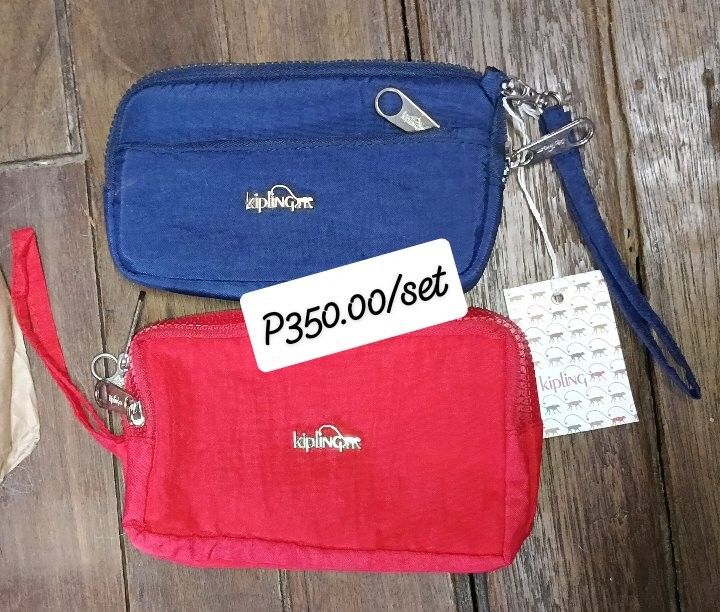 USED WALLET SET #3 (Category: Wallets & Card holders) located in Quezon City. Submitted by 4_leaf_clover (Listing ID 1466843592, Image 1). Description: USED CONDITION WALLETS SELLING AS IS PAYO LOC. QC / SDD-JNT DM.