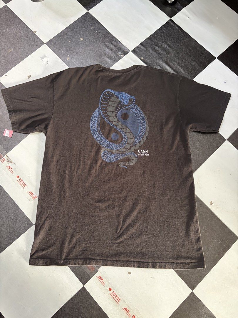 VANS (Category: Formal Shirts) located in Kuala Pilah. Submitted by man_bundle_nogori (Listing ID 1466794213, Image 3). Description: PIT 23 LABUH 30 CONDITION TERBAIKK 🔥 HARGA BOLEH KURANG .