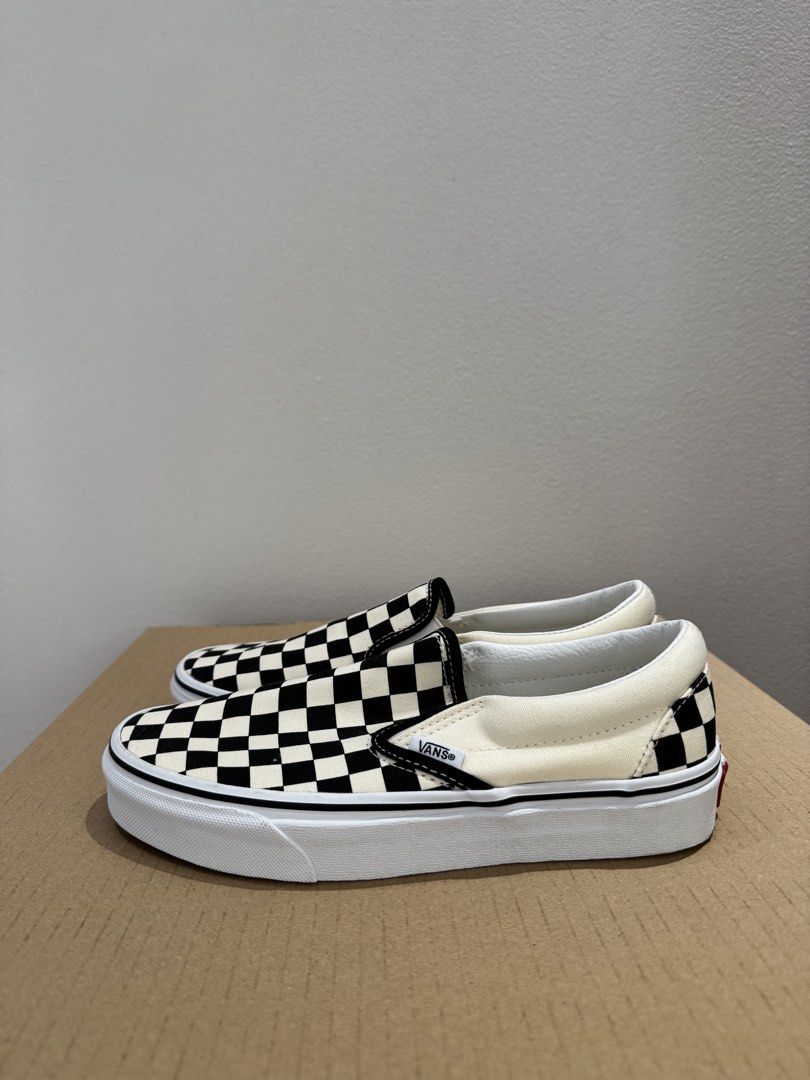 VANS (CLASSIC SLIP-ON CHECKERBOARD) (Category: Shoe inserts) located in Taguig. Submitted by xyrarabos (Listing ID 1466967245, Image 1). Description: Bought at U.S. Vans for $65; never used. Size: W6.5, fits W7. No box..