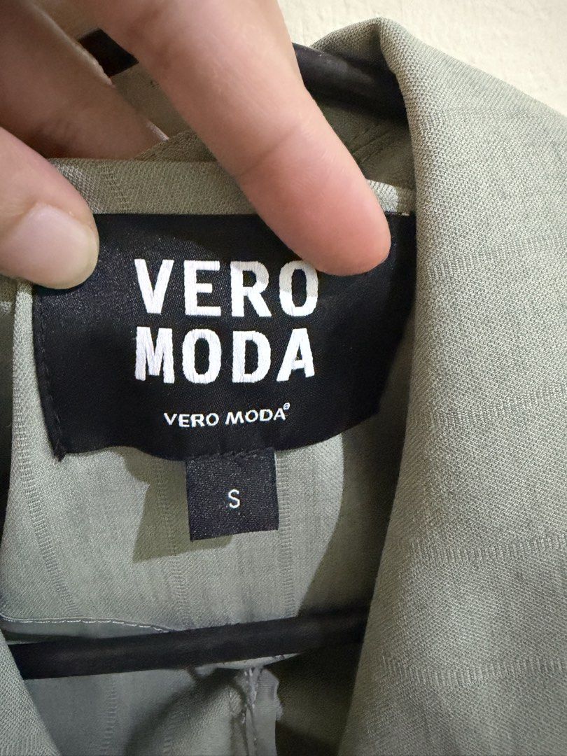Vero Moda Trench Coat (Category: Coats, Jackets and Outerwear) located in San Jose. Submitted by shopangelem (Listing ID 1466864400, Image 3). Description: Never worn nasa cabinet lang Best fits s-m body frame Lightweight May pagkasage green yung color No when worn .