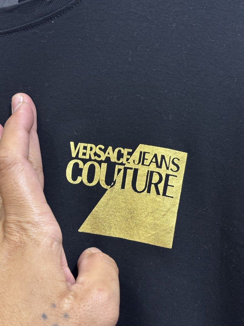 Versace Jeans Couture (Category: Activewear) located in Taytay. Submitted by leanmark103093 (Listing ID 1466933484, Image 2). Description: V€RS^C€ Gold foil Graphic Logo Large on tag W21.5 L28 Excellent Condition 📩📩📩📩.