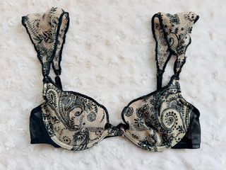 (Category: ) located in . Submitted by expresclothing (Listing ID 1466822370, Image 1). Description: .