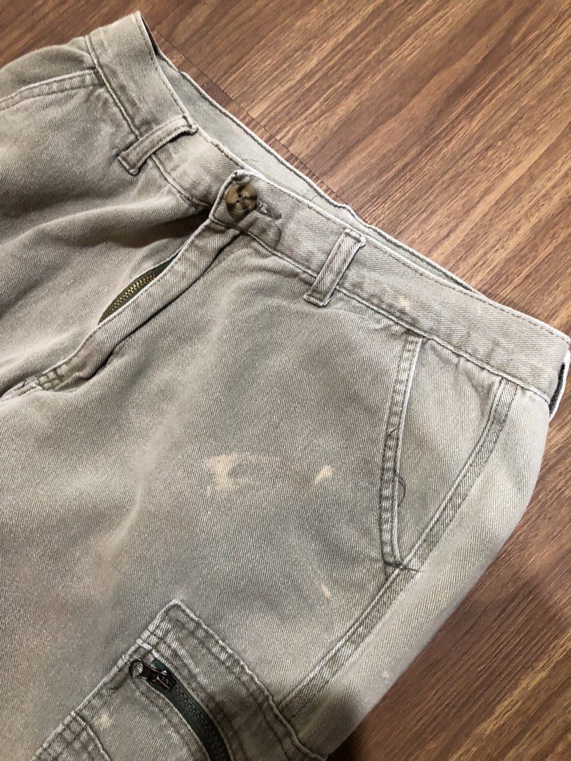 Vintage 80s Olive Green Utility Cargo Pants (Category: Jeans) located in Manila. Submitted by picklerick_collects (Listing ID 1466878337, Image 3). Description: .