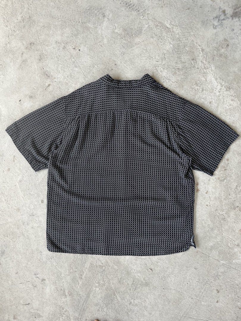 Vintage 90’s Silk Boxy Black Texture Geometric Micro Pattern (Category: Tshirts & Polo Shirts ) located in Dagupan City. Submitted by nigsstuff.com (Listing ID 1466953029, Image 2). Description: Vintage 90’s Silk Boxy Black Textured Geometric Micro Pattern Shirt In a great condition at its age Comfy fit No issues Size XXL Length: 30.5 Width 27 Swipe for details Color may vary due to lightning Please manage your expectations, Check the posted meas
