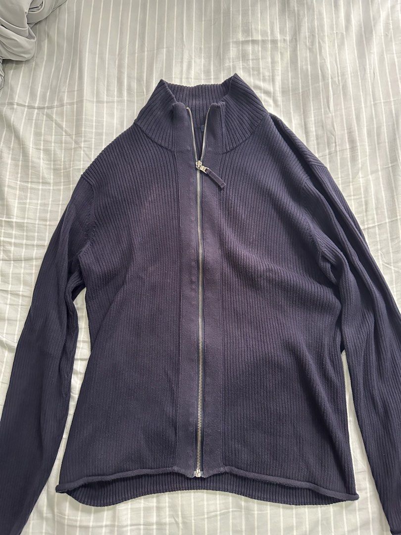 Vintage Bossini Navy Zip Up Jacket (Category: Coats, Jackets and Outerwear) located in Manila. Submitted by ilovemikunakano (Listing ID 1466912334, Image 2). Description: Used only once in great condi.
