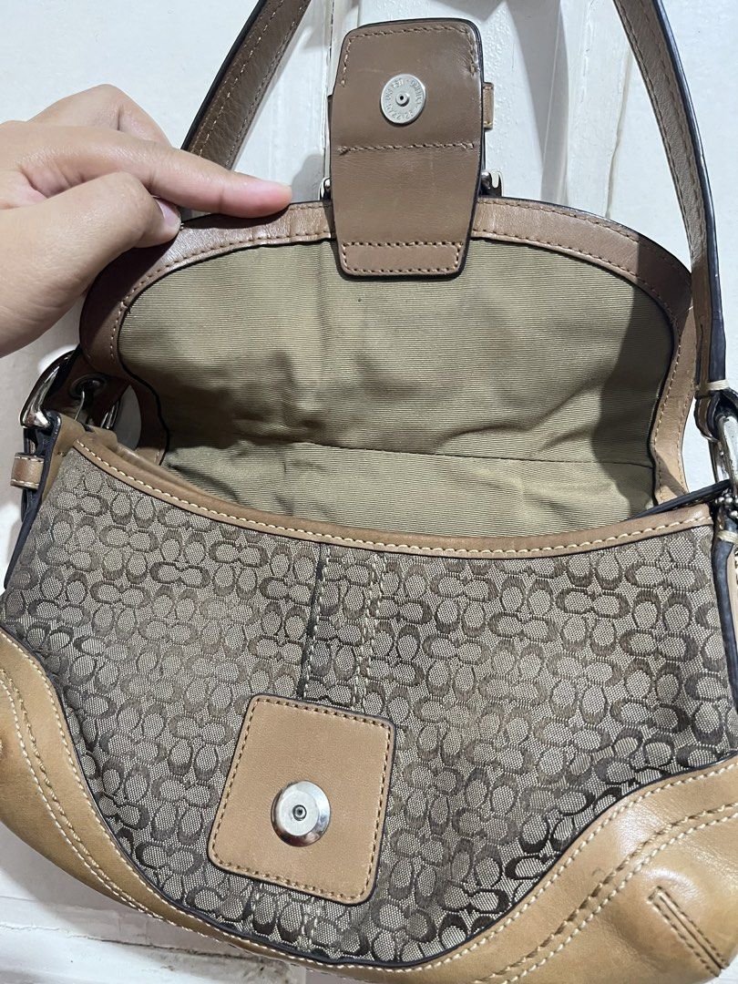 Vintage Coach Soho (Category: Shoulder Bags) located in Manila. Submitted by christine_975 (Listing ID 1466966663, Image 3). Description: personal pre-loved 🙂 .