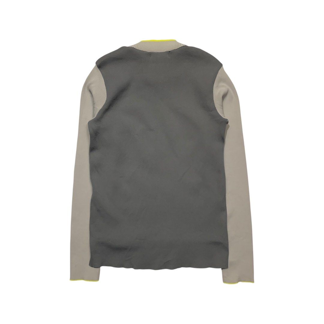 Vintage Comme Des Cargons Tricot “Stretchable” Sweater (Category: Coats, Jackets and Outerwear) located in Baguio. Submitted by thesecretshop_ph (Listing ID 1466887013, Image 2). Description: Size: Small to Medium Fitting Lenght: 22” Width: 16” - 20” Issue: -.