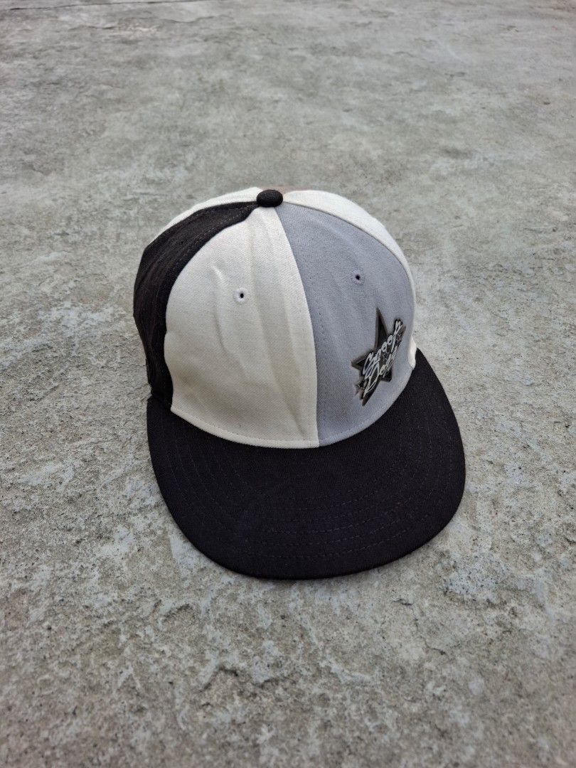 Vintage Hypnotic Hats SAMPLE Snoop Dogg Multi Panel Close Cap (Category: Babies & Kids Fashion) located in Iloilo. Submitted by mnky.bsns03 (Listing ID 1466887507, Image 1). Description: 9/10 Color rate issue: Sun fade on gray part Size Medium.
