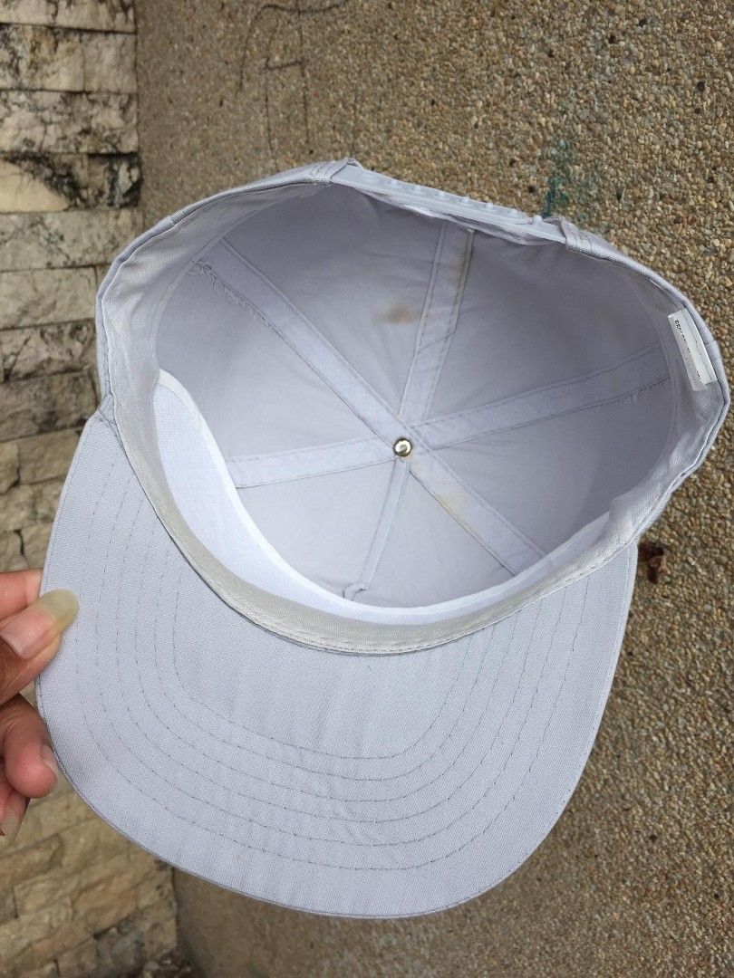 Vintage Johnson & Herbert Const 1988 Snapback Cap (Category: Caps & Hats) located in Naga. Submitted by bonethugz1822 (Listing ID 1466887200, Image 2). Description: Excellent condition May stain lang issue removable 9/10 colorate Cotton poly 550 freeshipped.