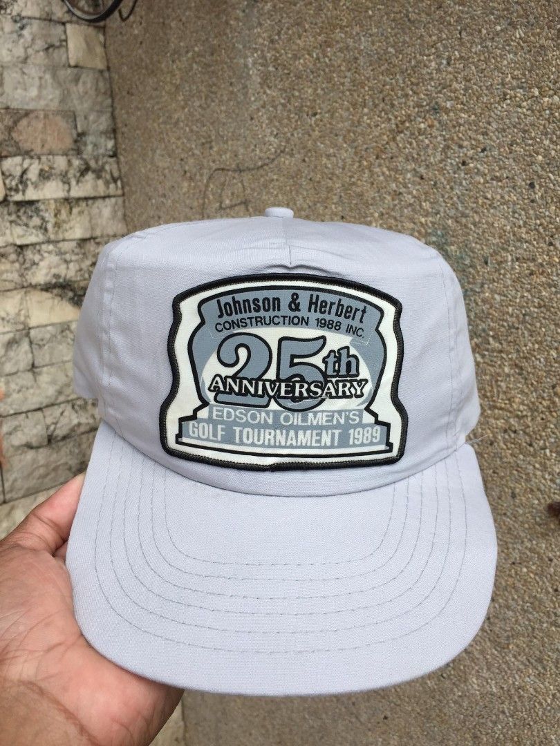 Vintage Johnson & Herbert Const 1988 Snapback Cap (Category: Caps & Hats) located in Naga. Submitted by bonethugz1822 (Listing ID 1466887200, Image 1). Description: Excellent condition May stain lang issue removable 9/10 colorate Cotton poly 550 freeshipped.