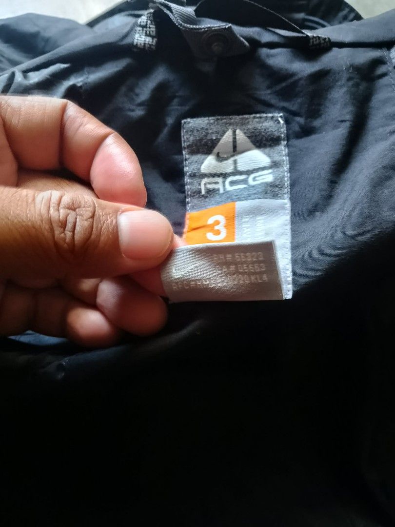 VINTAGE NIKE ACG (Category: Coats, Jackets and Outerwear) located in Manila. Submitted by the.good.thrift (Listing ID 1466945691, Image 3). Description: VINTAGE NIKE ACG 3 EXCELLENT CONDITION WATERPROOF 📌💯.
